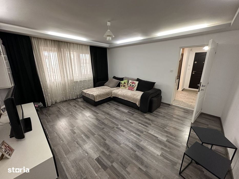 Apartament 2 camere, renovat, mobilat și utilat complet, Școala nr 14