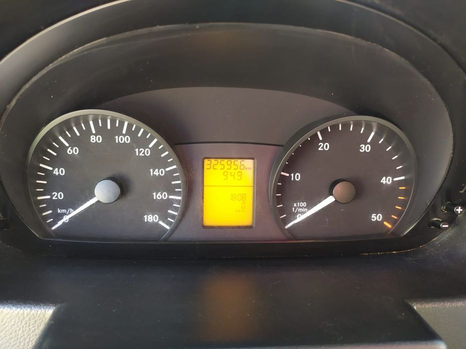 Mercedes-Benz Sprinter 311