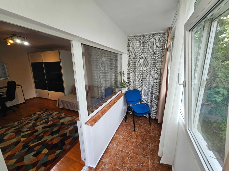 inchiriez apartament 3 camere - Lacul Tei