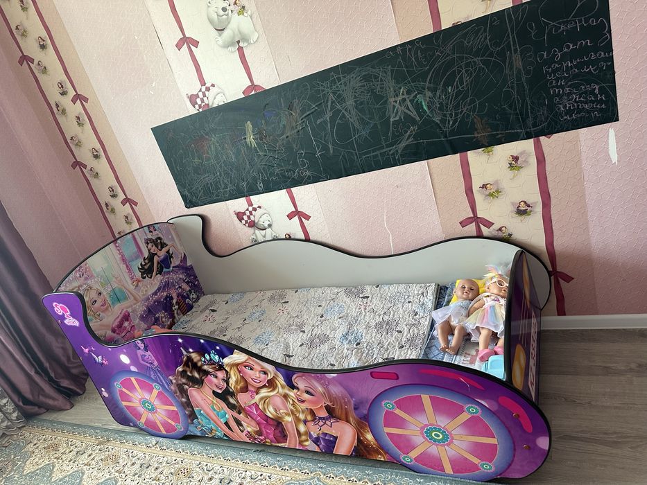 продам две кроватки для детей