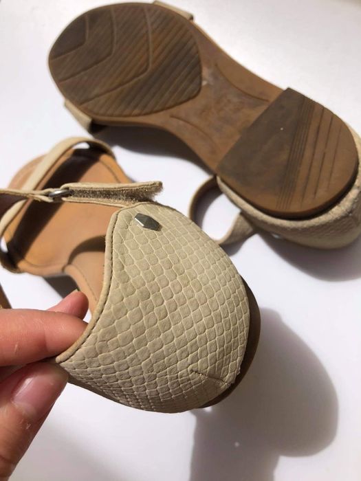 Детски сандали Zara.