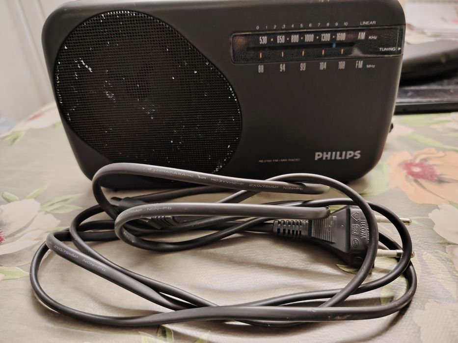 Vând   radio  portabil