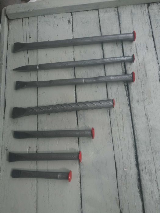 Лемежи,Сърпове,Клинове,Секачи,Ножици лозарски и за овце.