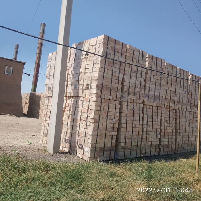 Пишган гишт Кирпич