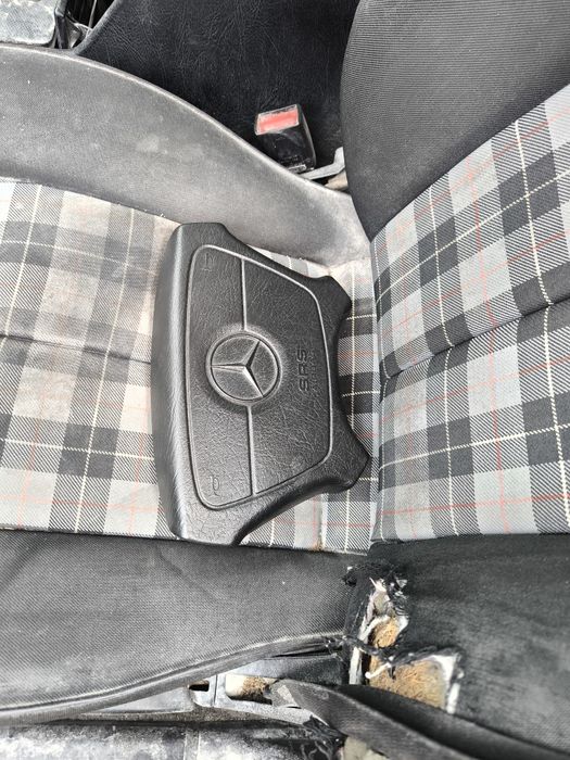 Мерцедес Е280 На части Mersedes