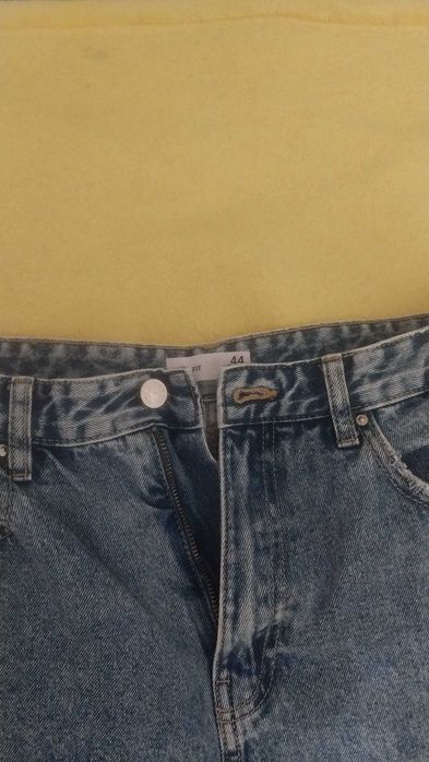 Продам     джинсы         .