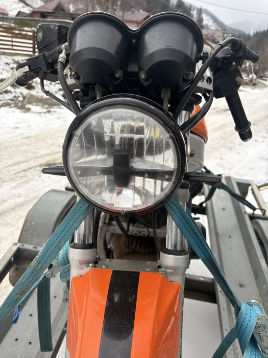 Suzuki GS 500              .