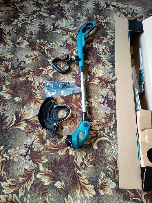 електрическа коса makita DUR 181