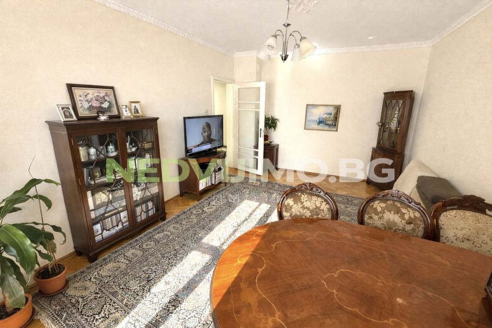 Продава се Двустаен апартамент в Варна, Централна поща - 50 кв.м за 1816 €/кв.м - Снимка #1