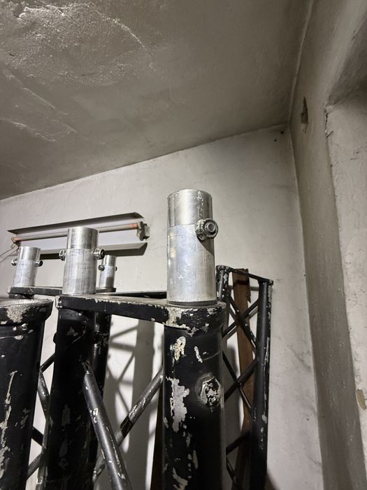 Алюминиевая ферма трех пунтовая