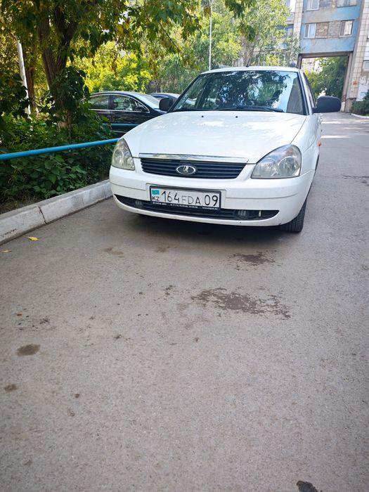 Продам Приору 2011 года