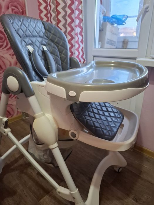 Детский стульчик для кормления