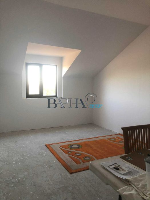 Нова двуетажна къща в с. Изгрев, обл. Варна