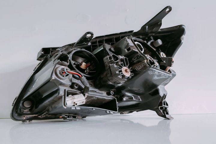 Far Dreapta 0821211F3R Toyota Avensis a 2-a generatie T25