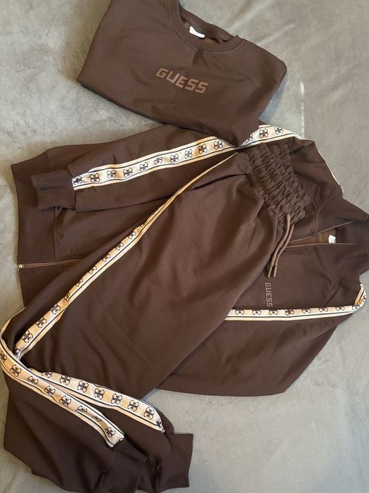 Дамски комлект Guess 3 части