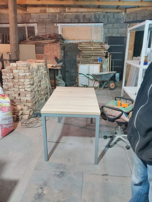 Столы письменные