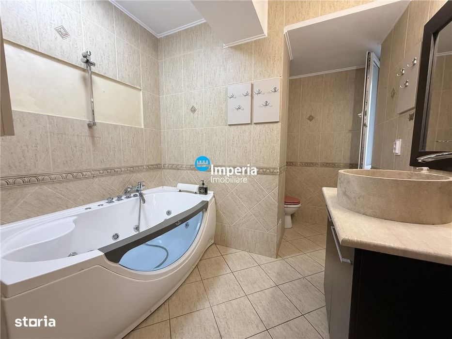 3 camere în inima orașului
