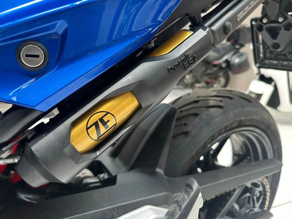 Motocicleta BMW F 900 XR