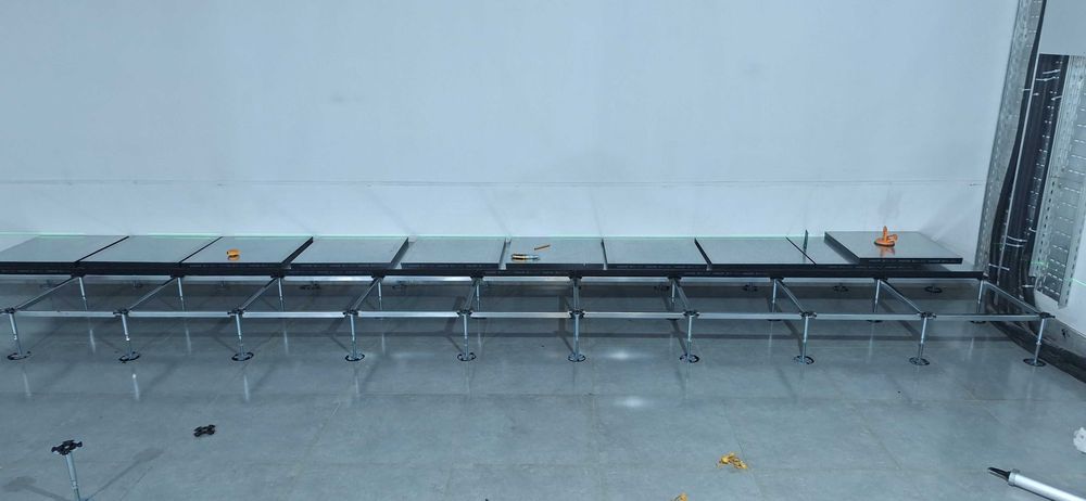 Монтаж фальшпола под ключ | BXDEVELOPMENT | Гарантия качества