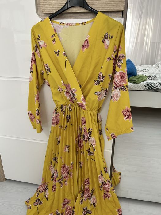 Rochie model floral