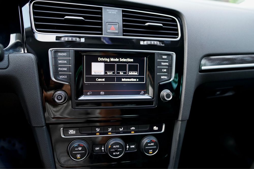 Volkswagen Golf 2.0 TDI BlueMotion Technology DSG Highline