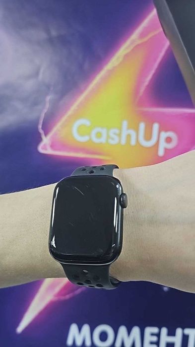 Apple Watch Series 7, размер корпуса 45 мм