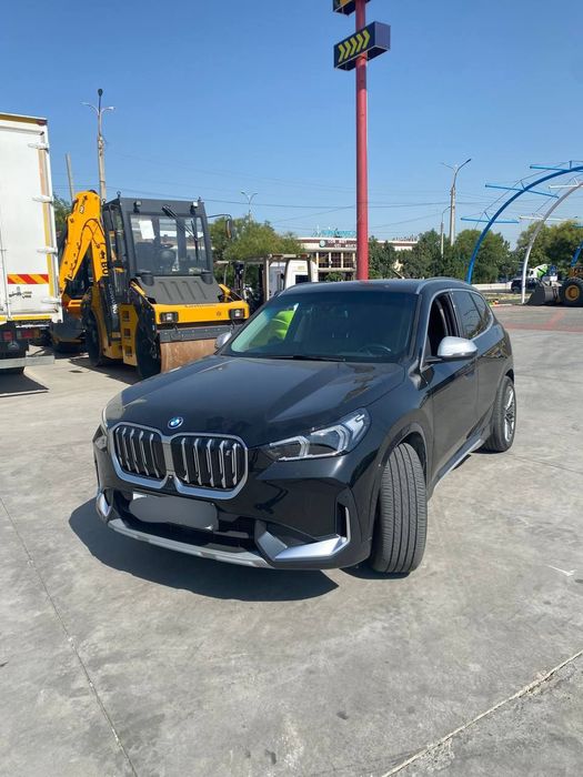 BMW iX1 xDrive30 M Sport