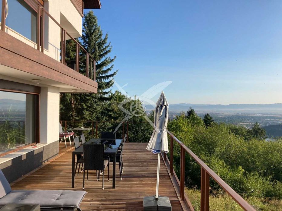 Продава се Къща в с. Панчарево, Област София-град - 500 кв.м за 1580 €/кв.м - Снимка #3