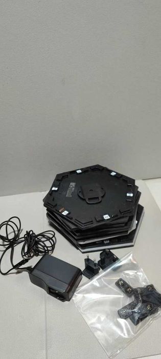 Смарт светлинни панели Nanoleaf Shapes Hexagons стартов пакет 9 броя