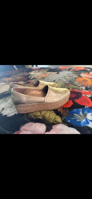 Oригинални дамски обувки