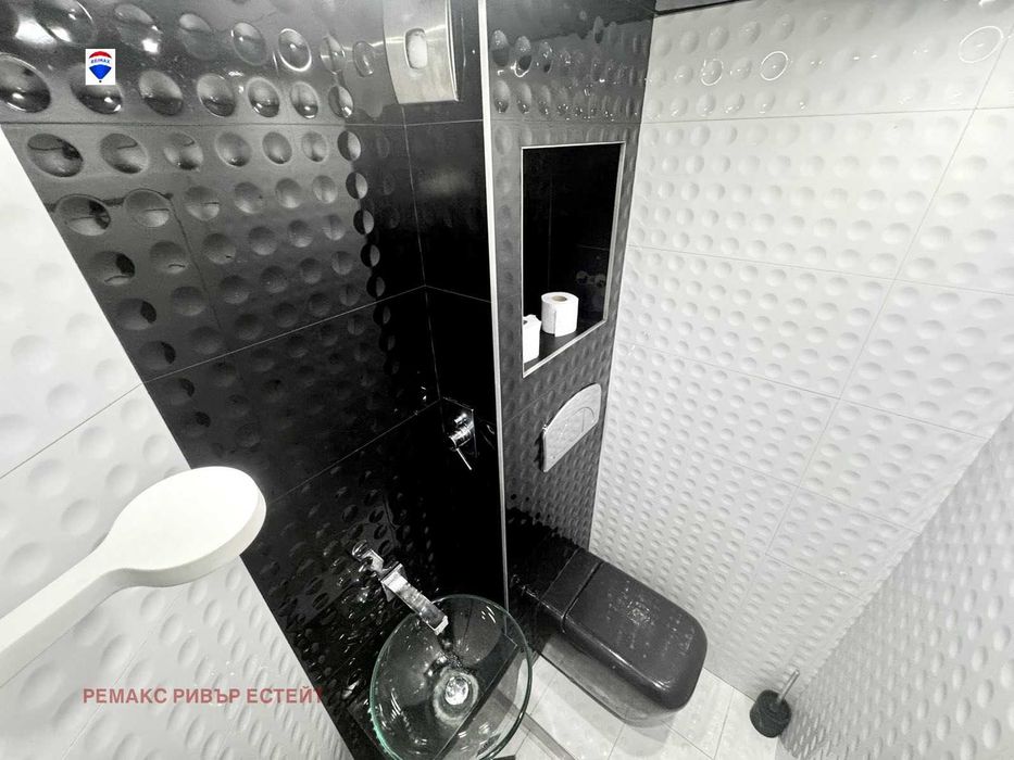 Дава се под наем Двустаен апартамент в Русе, Център - 66 кв.м за 408 € - Снимка #5