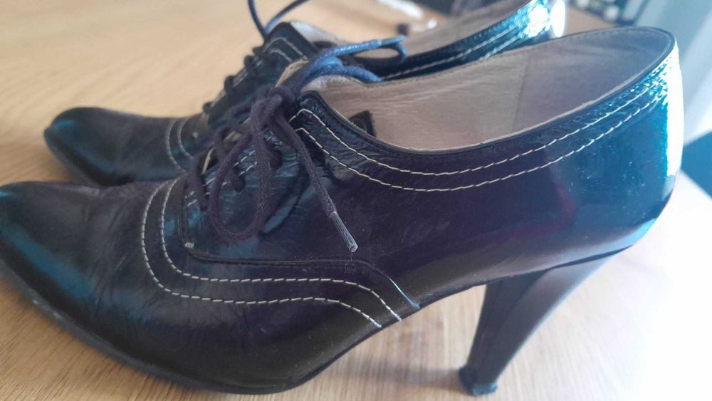 Vand pantofi dama marimea 36