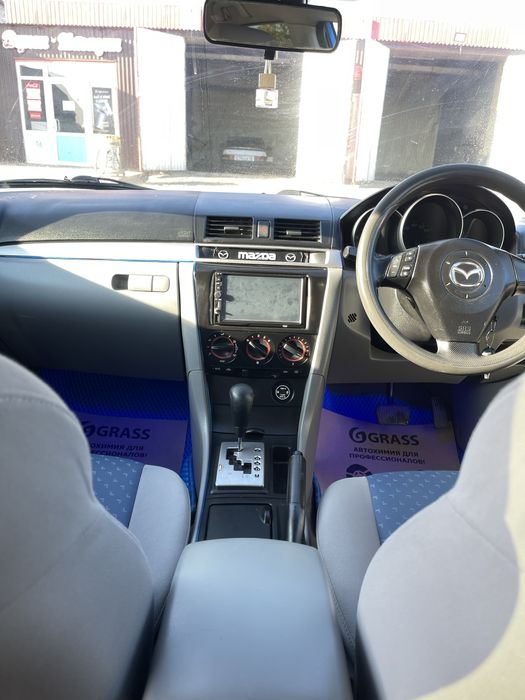 Продам Mazda Axela, 2004года