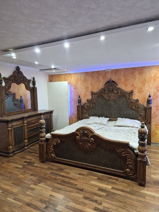 Сдам 3ком.квартиру-студ      ию.Евроремонт.    250,0