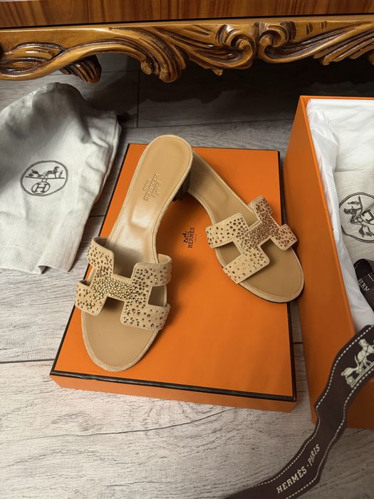 Hermes Oasis 37 р босоножки