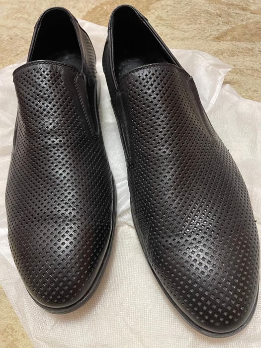 Продам мужские туфли летние