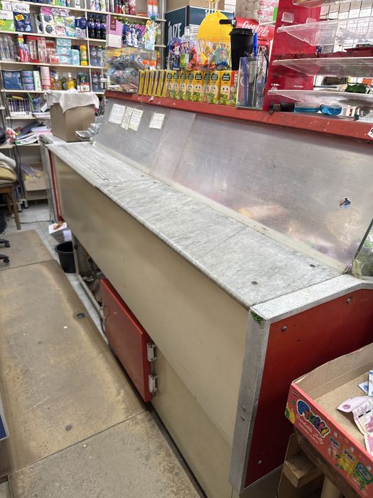 Ветрина холодилнык