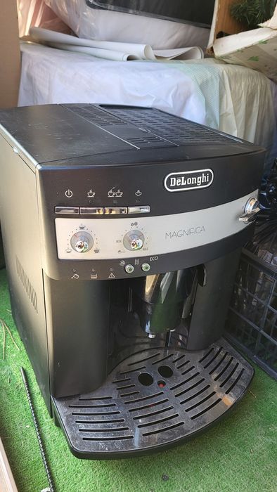 Espressor delonghi magnifica