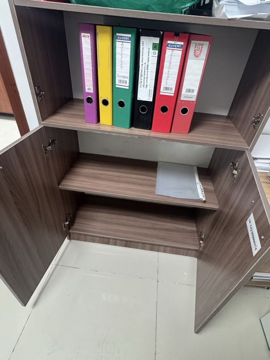 Продам 4 шкафа с полками