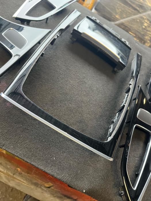 Комплект интериорни лайсни AUDI A6 C7 4g колплект множе и на бройка