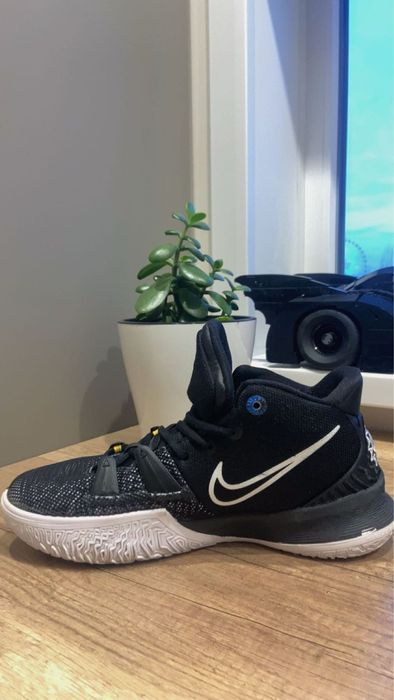 Nike Kyrie 7 basketball shoes