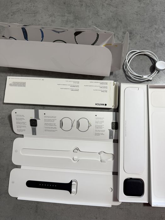 Apple Watch Series 7 45mm GPS + Cellular – Midnight – Full Box
