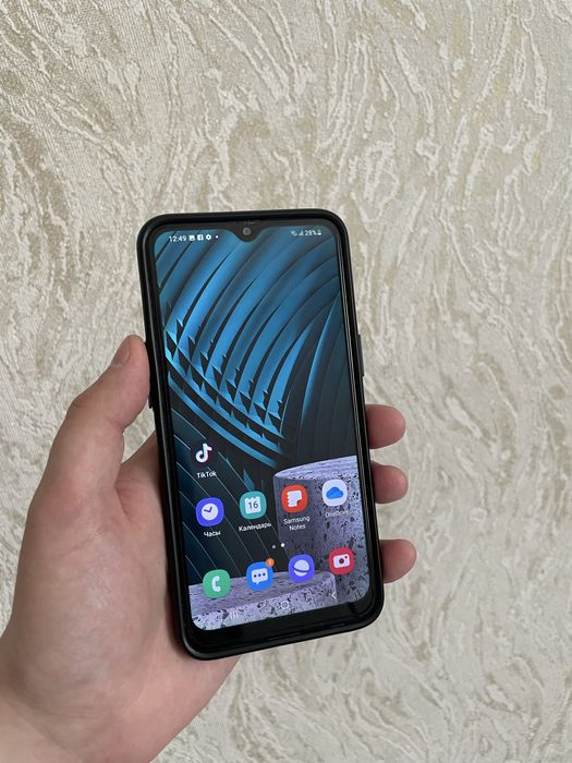 Продам Samsung A10s.