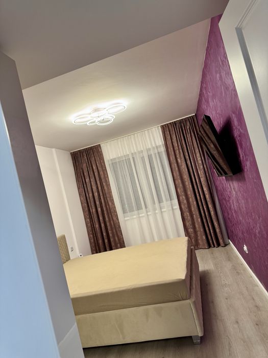 Inchiriez apartament 3 camere bloc nou