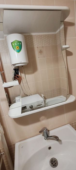 Продам тумбу с умывальником и шкаф
