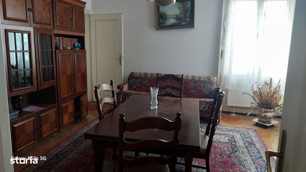 Casă cu pivniță și garaj, în Zona Elisabetin , str Eneas, Timișoara