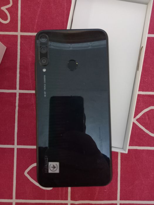 Huavei p 40 lite E