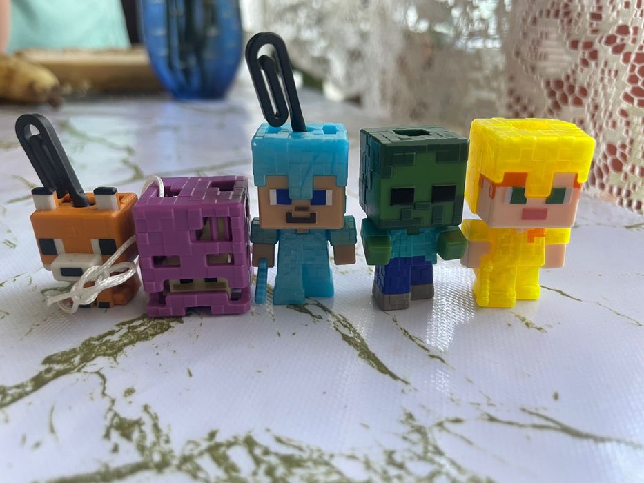 Игрушки киндер джои