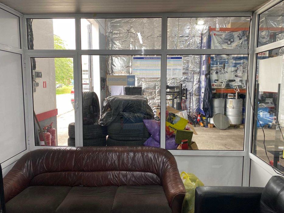 Продавам офис помещение изработено от алуминиева дограма