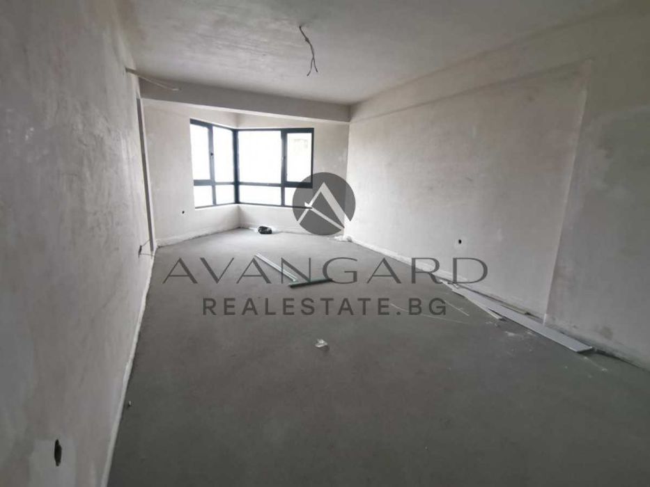 оф.25049 Тристаен с АКТ 16 до МОЛ Пловдив